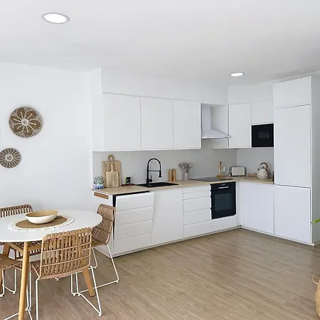 Con Piscina Ss19 Nyaraló