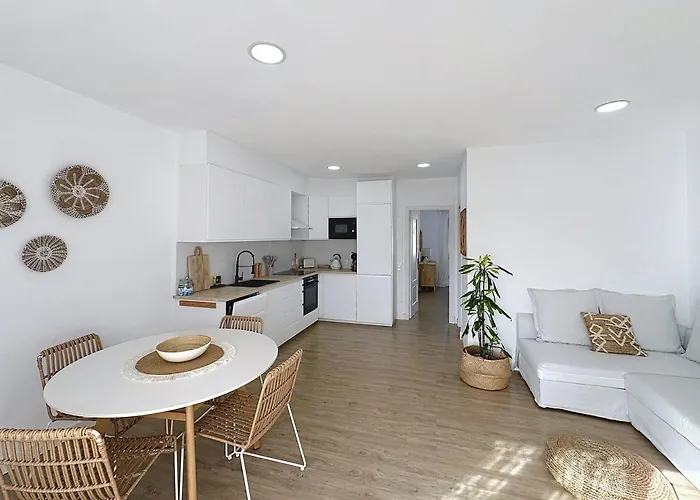 Con Piscina Ss19 * 福尔内利斯