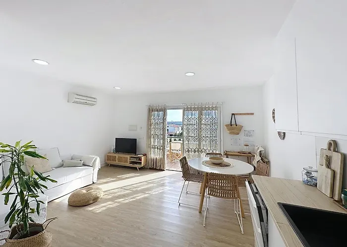 Casa vacanze Con Piscina Ss19 *